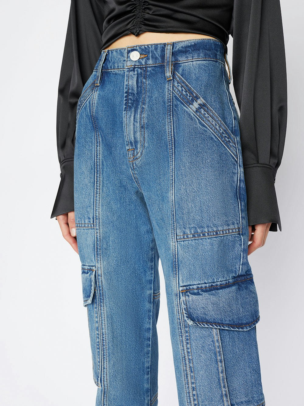 jeans front detail view alt:size
